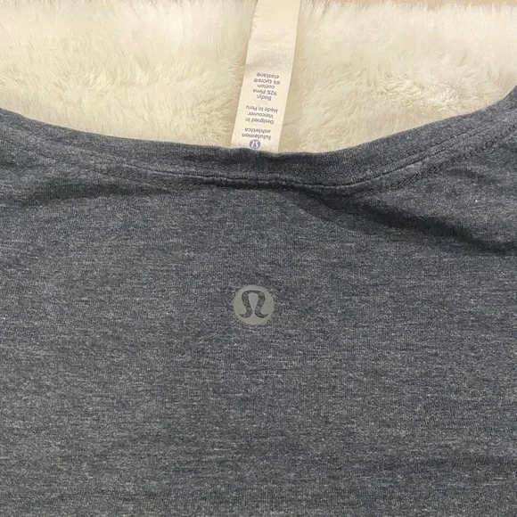 Lululemon Tee Size 6 - Picture 5 of 8